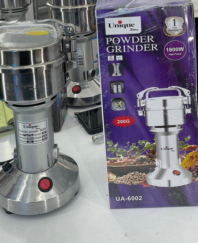 آسیاب صنعتی 200 گرم یونیک- قدرت 1800 وات - تیغه طلایی مدل UA_6002